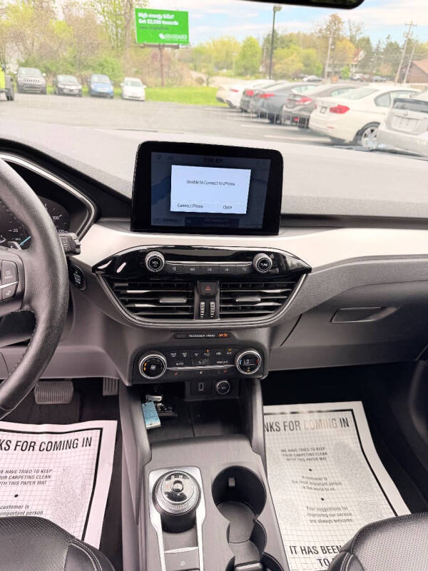 2020 Ford Escape SEL