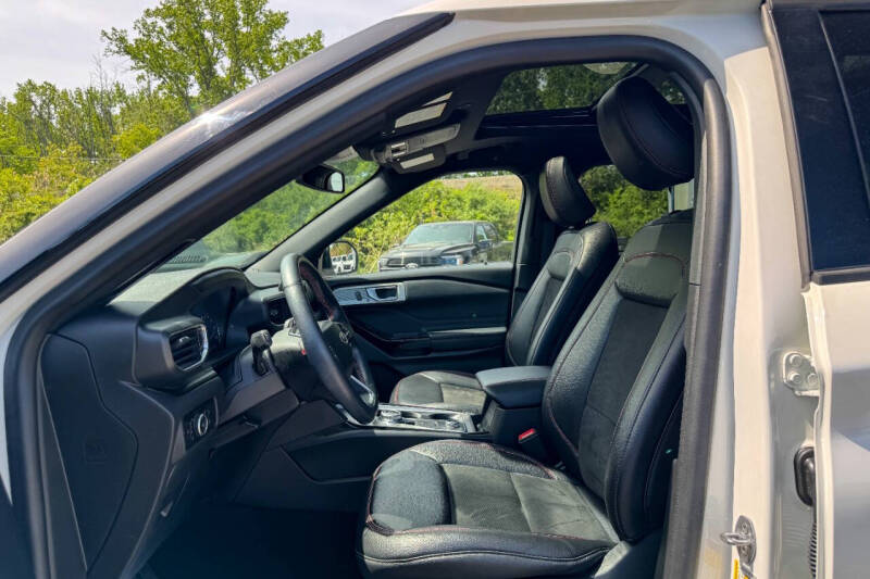 2023 Ford Explorer ST-Line