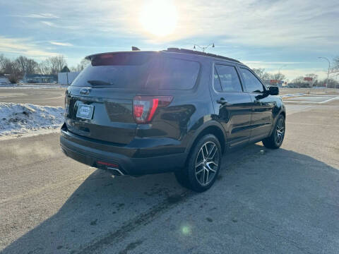 2017 Ford Explorer Sport