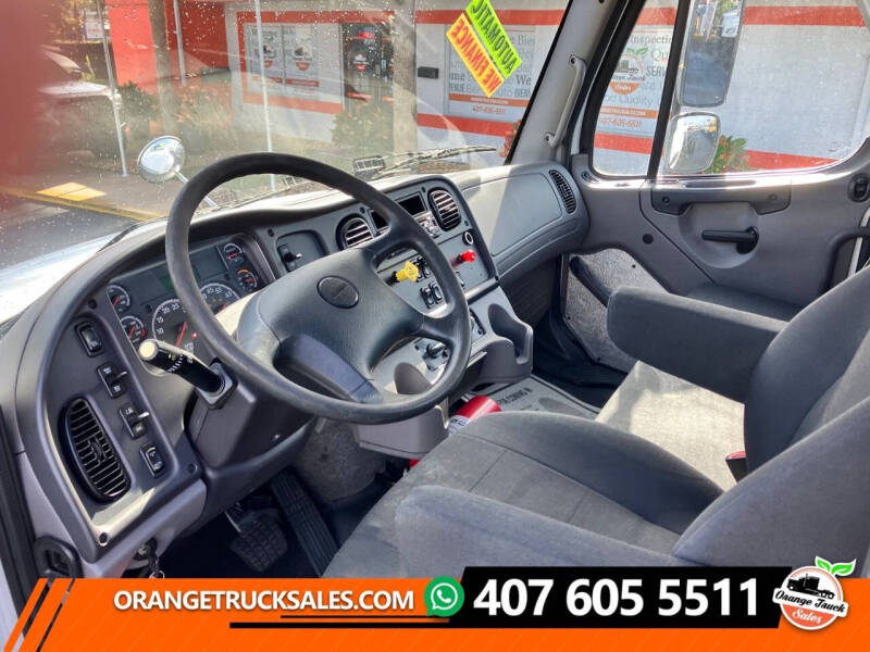 2019 Freightliner M2 106