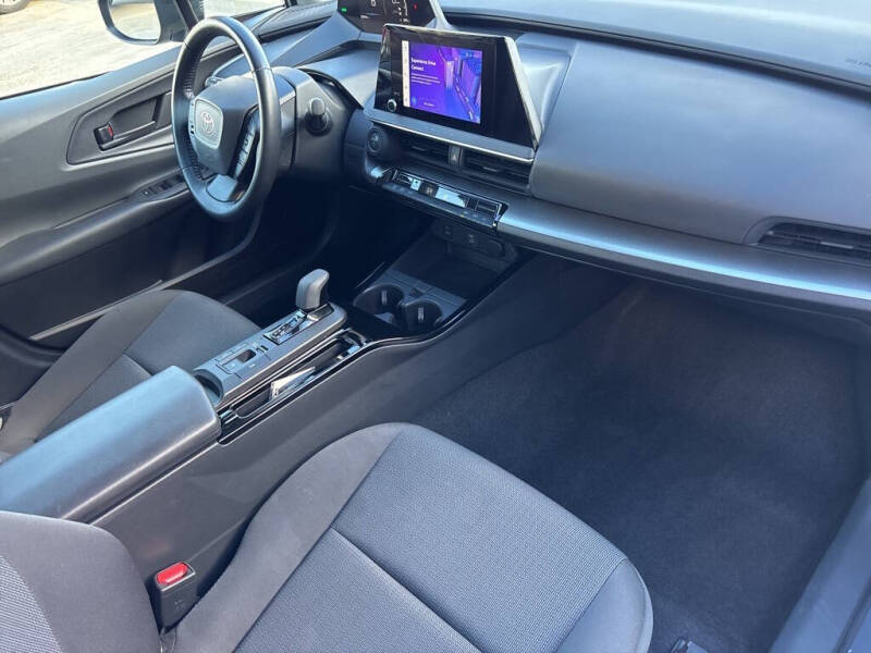 2024 Toyota Prius LE