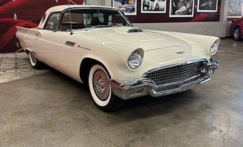 1957 Ford Thunderbird