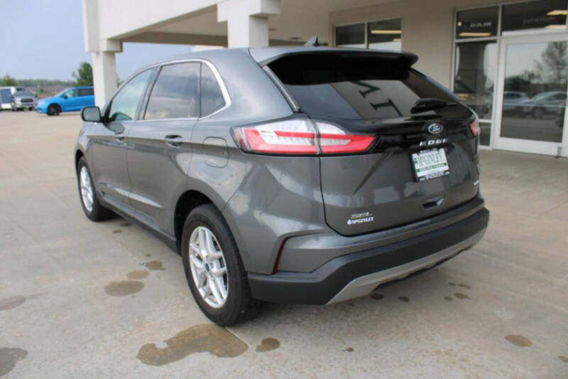 2022 Ford Edge SEL