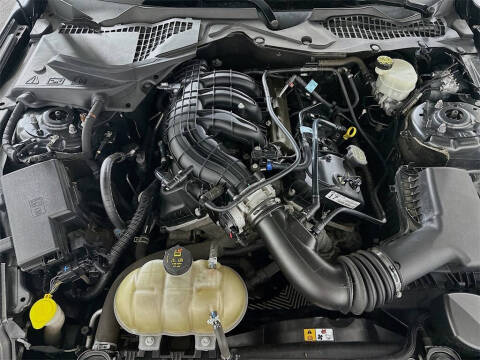 2017 Ford Mustang V6