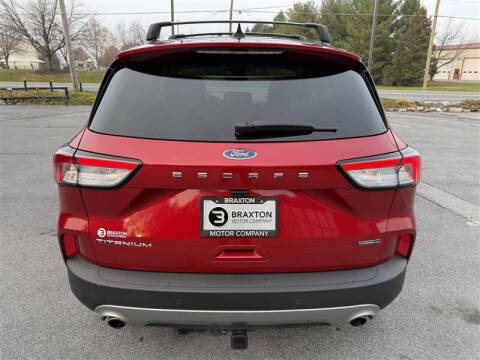 2021 Ford Escape Hybrid Titanium
