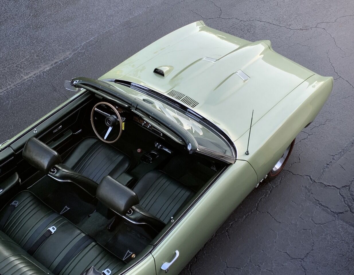 1969 Pontiac GTO 40