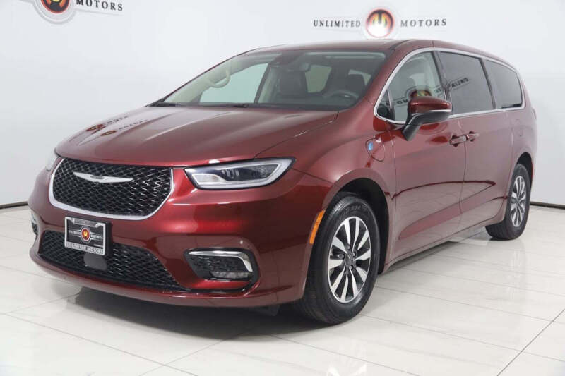 2023 Chrysler Pacifica Plug-In Hybrid Touring L