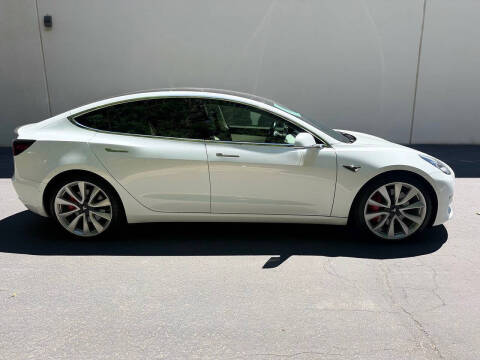 2018 Tesla Model 3 Performance