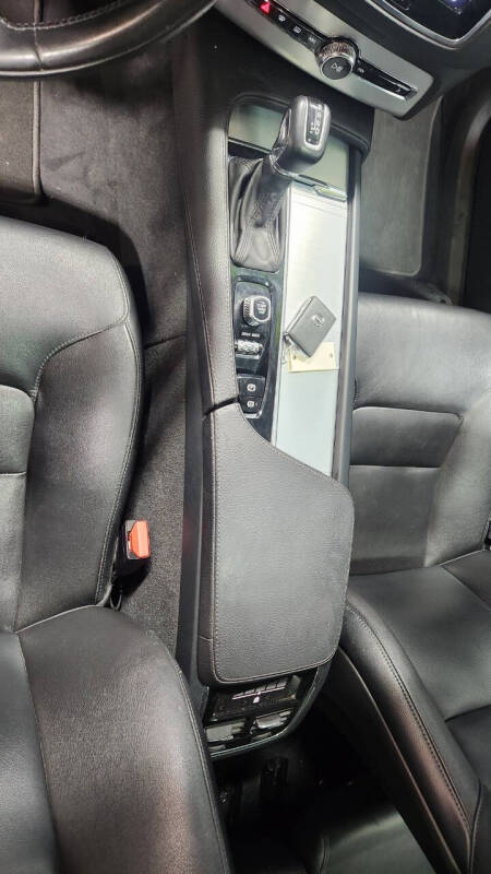 2018 Volvo XC90 T5 Momentum 7-Passenger