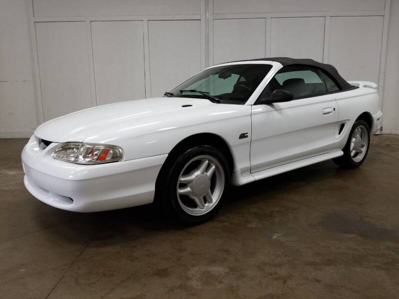 1995 Ford Mustang for sale at PINGREE AUTO SALES INC in Crystal Lake IL