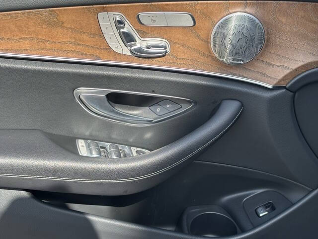2022 Mercedes-Benz E-Class 28