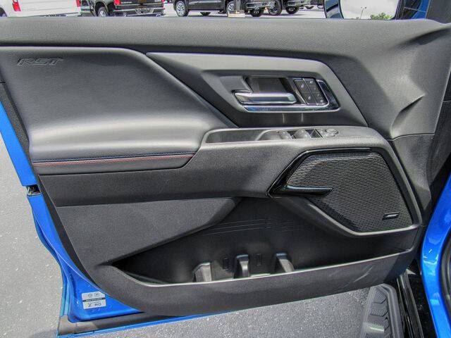 2025 Chevrolet Silverado EV RST