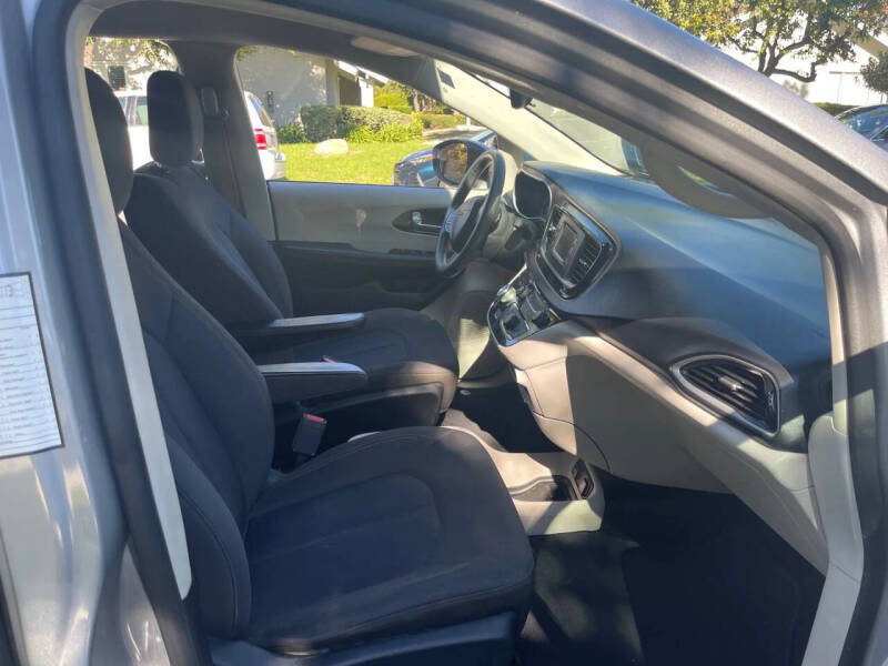 2017 Chrysler Pacifica Touring