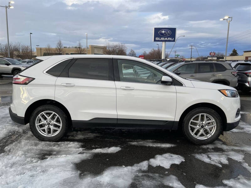 2023 Ford Edge