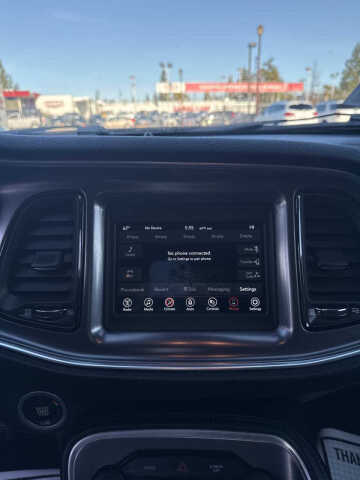 2021 Dodge Challenger SXT