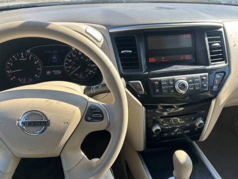 2014 Nissan Pathfinder SV