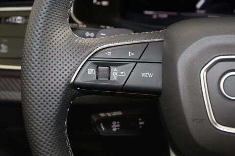 2024 Audi SQ8 4.0T quattro Premium Plus