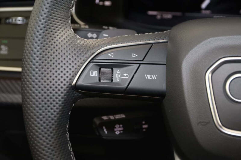 2024 Audi SQ8 4.0T quattro Premium Plus