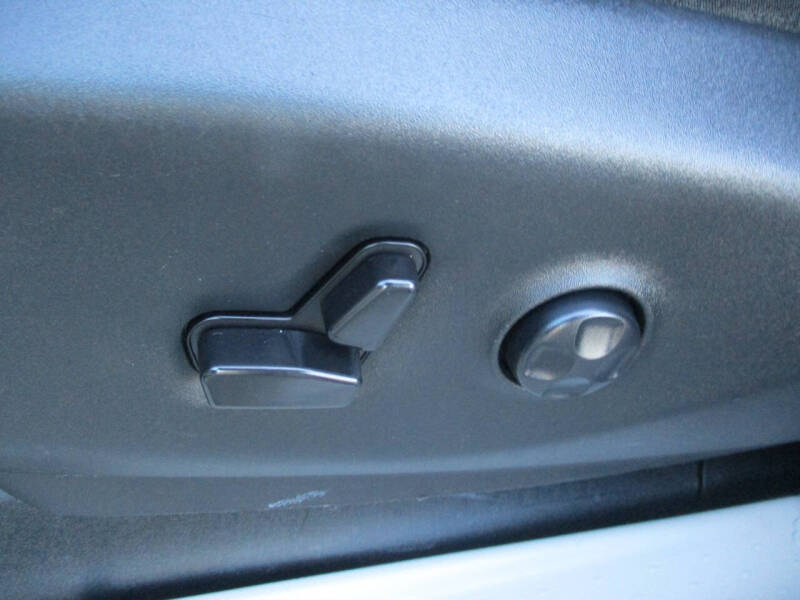 2023 Chrysler Pacifica Plug-In Hybrid Touring L