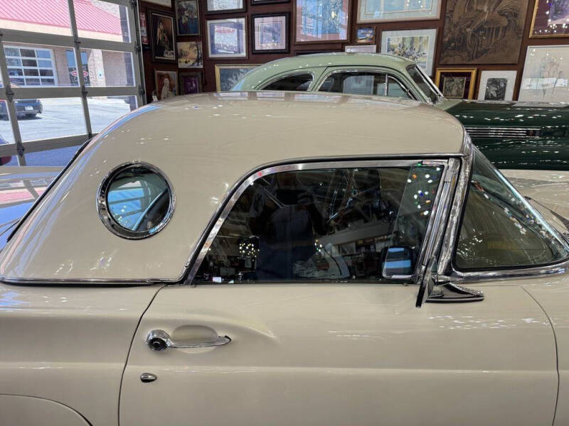 1957 Ford Thunderbird