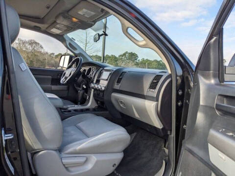 2017 Toyota Sequoia SR5