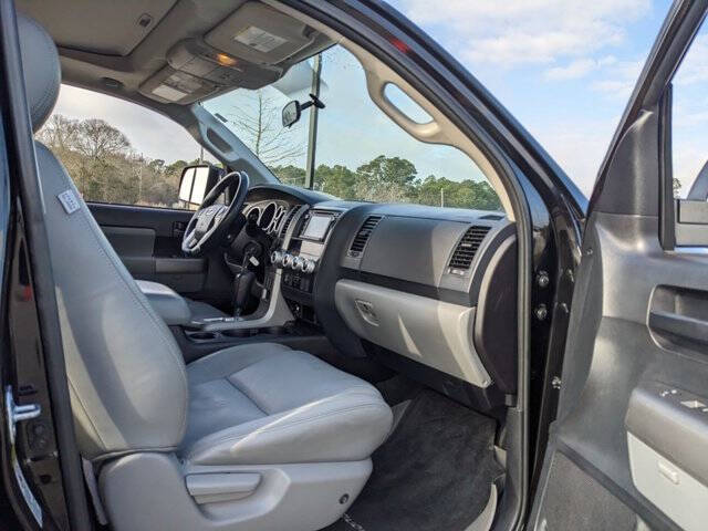 2017 Toyota Sequoia SR5