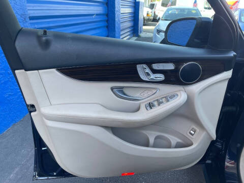 2019 Mercedes-Benz GLC GLC 300