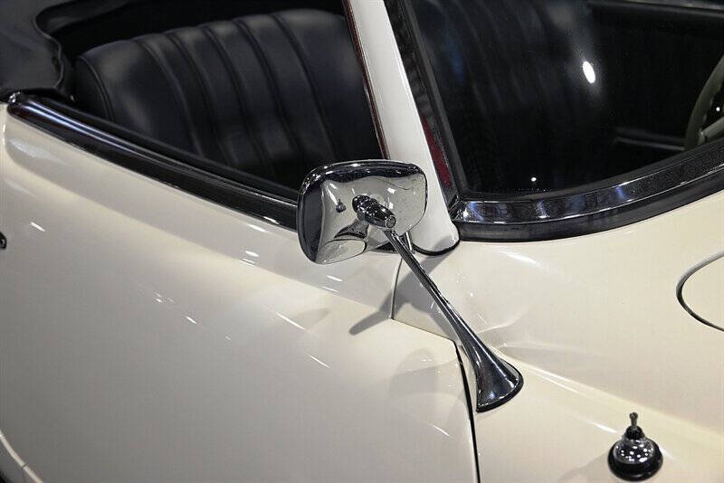 1961 Mercedes-Benz SL-Class 17