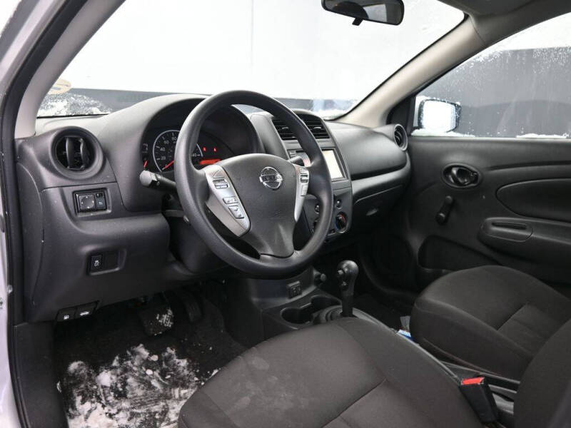 2019 Nissan Versa S Plus
