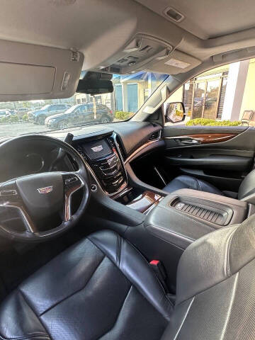 2020 Cadillac Escalade Luxury