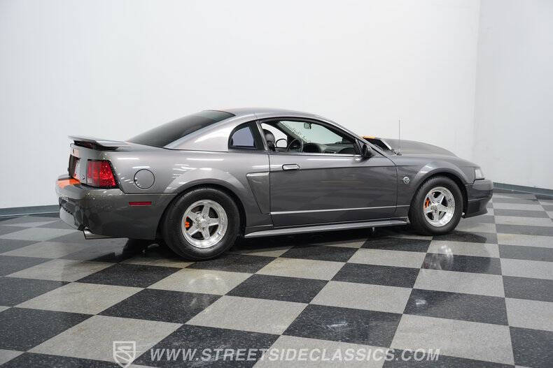 2004 Ford Mustang GT Deluxe