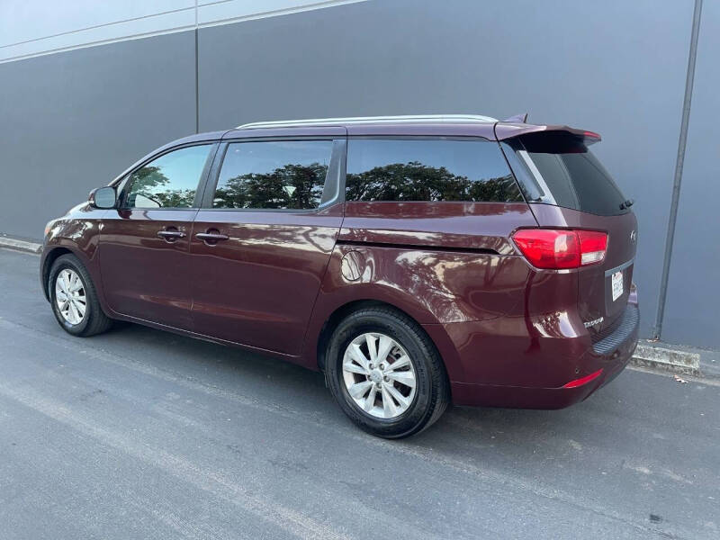2017 Kia Sedona LX