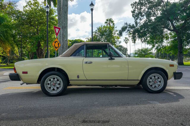 1982 FIAT 2000 Spider