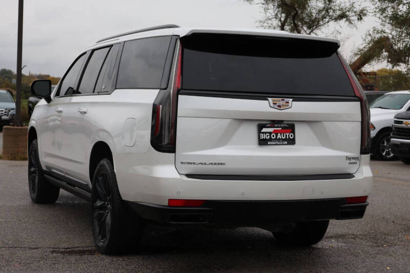 2023 Cadillac Escalade ESV Sport