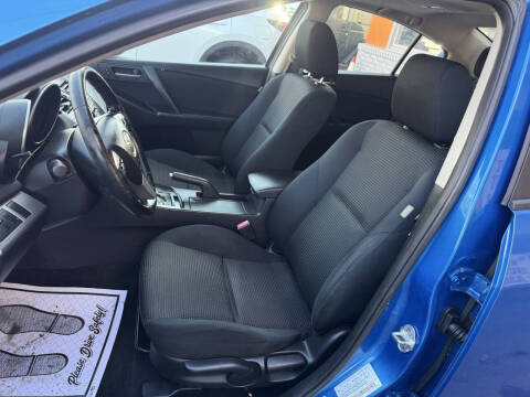 2012 Mazda MAZDA3 i Touring