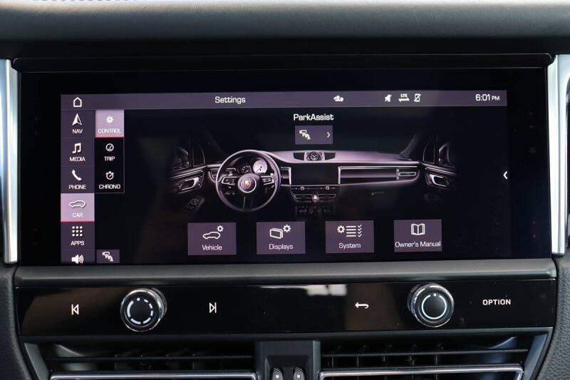 2023 Porsche Macan T
