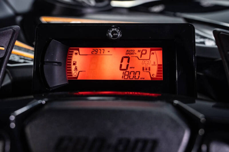 2025 Can-Am Maverick R Max