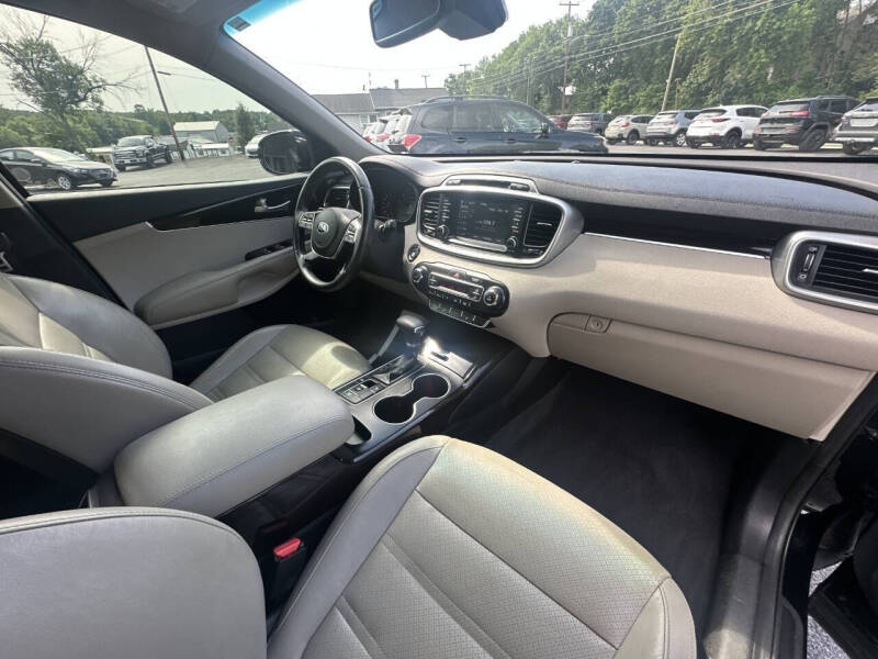 2019 Kia Sorento EX V6