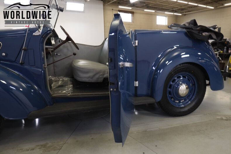1949 Ford Anglia