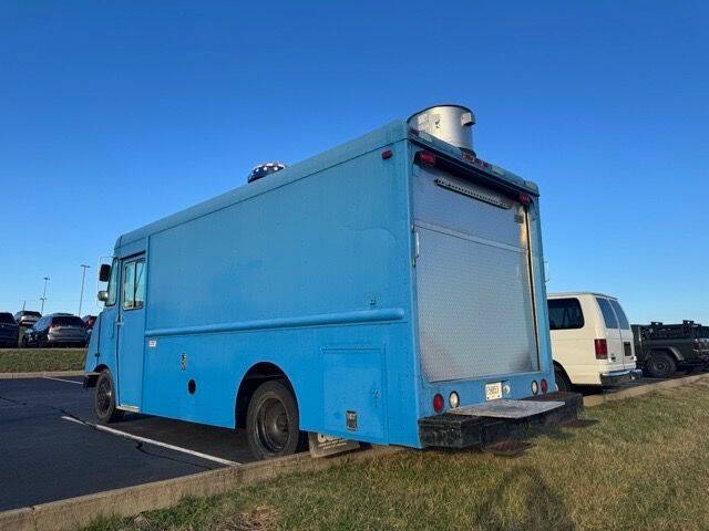 1999 Freightliner MT45 Chassis