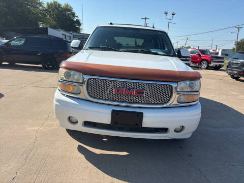 2004 GMC Yukon Denali