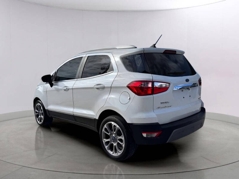 2021 Ford EcoSport Titanium photo 2