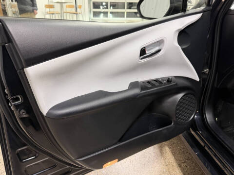 2022 Toyota Prius XLE