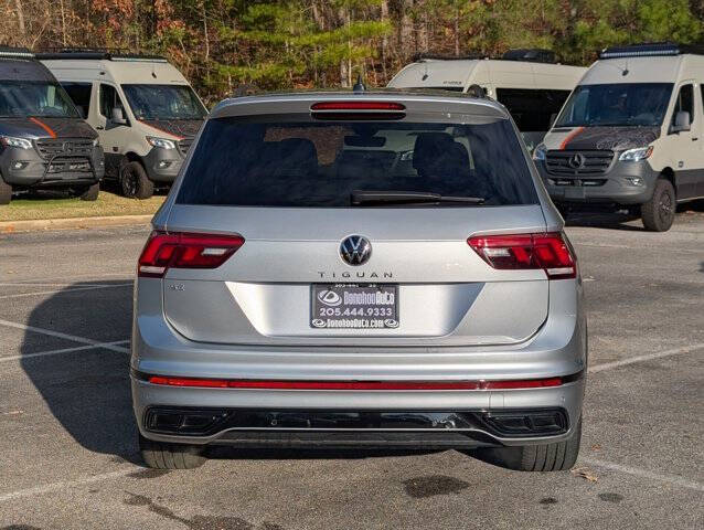 2023 Volkswagen Tiguan SE R-Line Black