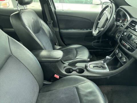 2013 Chrysler 200 Limited