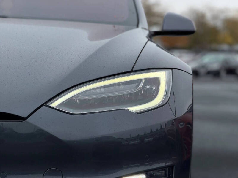 2021 Tesla Model S Plaid
