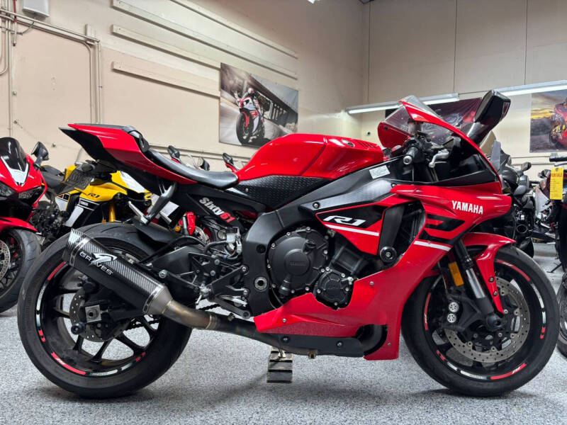 2019 Yamaha YZF-R1