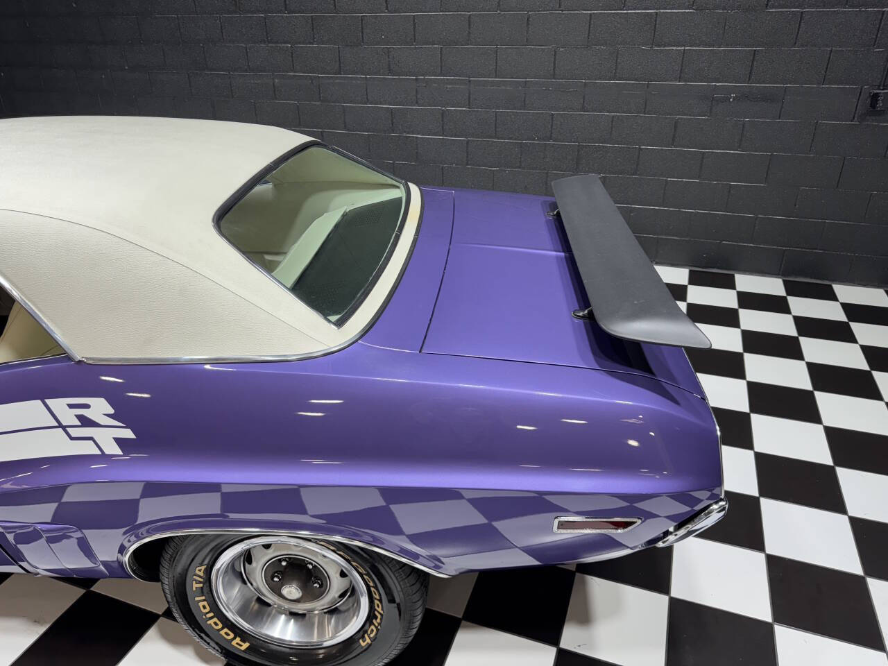 1971 Dodge Challenger 26