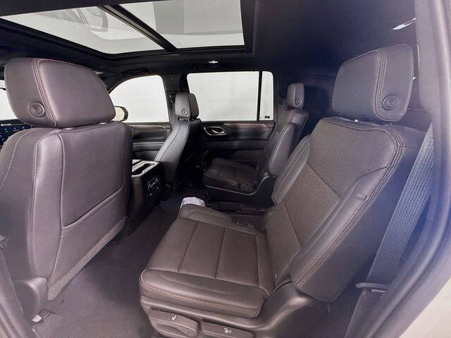 2023 Chevrolet Suburban High Country