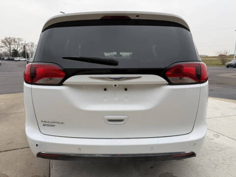 2020 Chrysler Pacifica Touring L